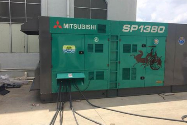 南沙为什么有些柴油发电机组的输出电压可以调节？