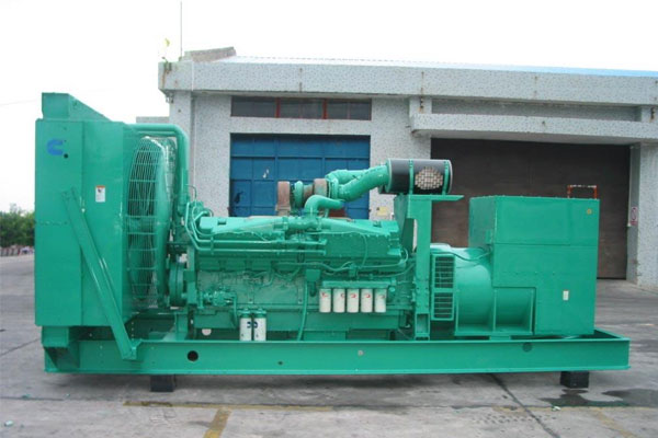 南沙工厂发电机应急发电时如何更准确地检查发电机状态？